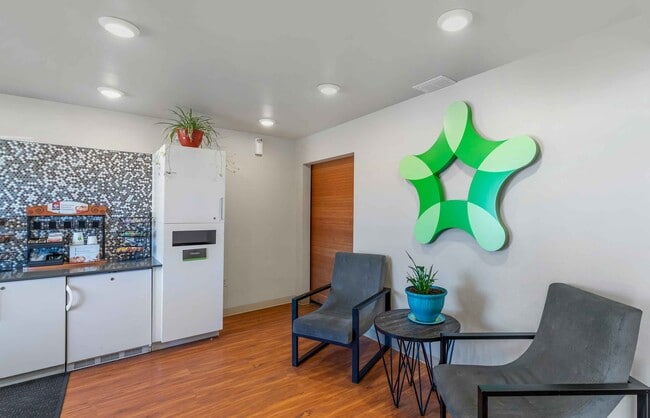 Furnished Studio-Denver - Airport