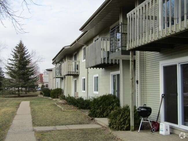 Building Photo - 6578 Lake Rd Rental