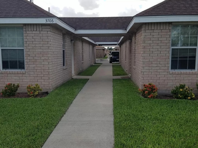 Photo - 3706 Wyndham Ave Unit A