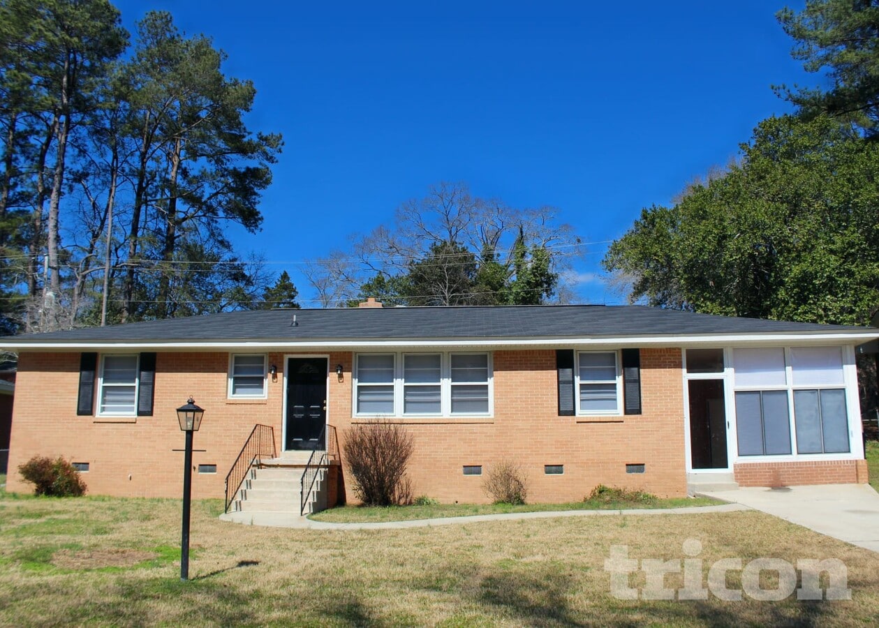 Photo - 1834 Ashby Rd