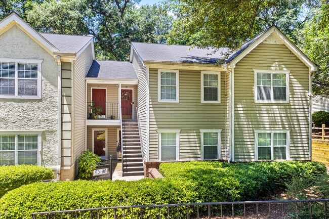 Welcome Home - 98 Hampshire Ct Unit 98