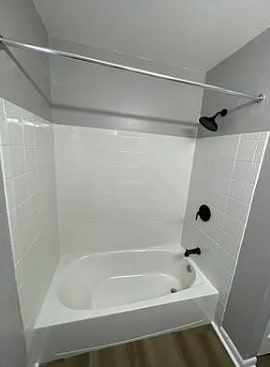 Photo - GREAT AREA 3 Bedrooms 1.5 Bathrooms