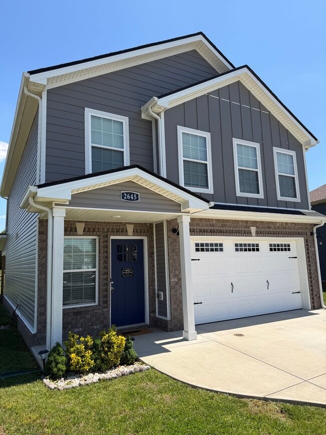Building Photo - 3 Bedroom 2 1/2 Bath Home For Rent Near Post!