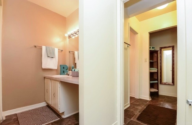 Briarwood Apartments and Townhomes
