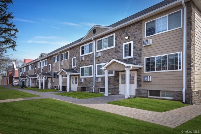 Building Photo - 621 Tulip Ave Unit C4 Rental