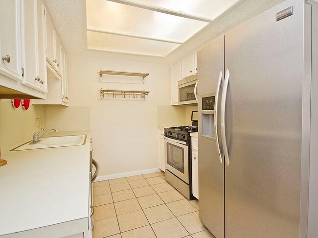 Photo - 904 Norwell Ln
