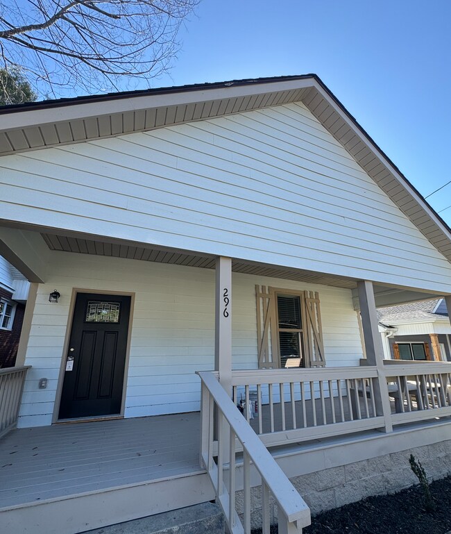 301 W Deaderick St House House Rental in Jackson, TN