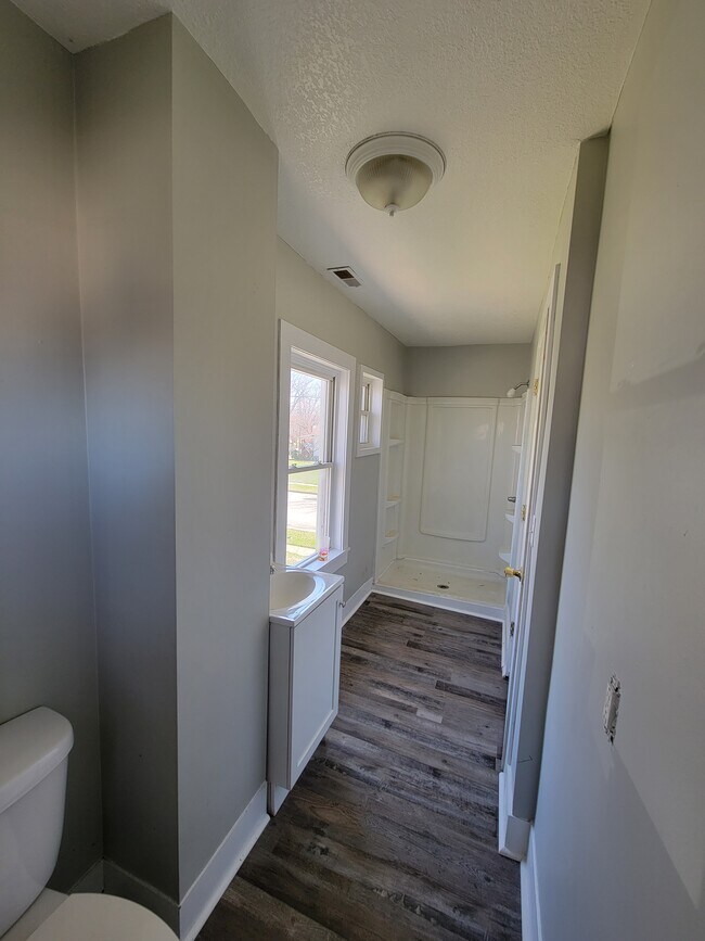 Bathroom - 125 Neil St Unit 125 Neil Street Upper