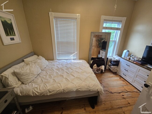 Photo - Huge 3 bed in Somerville!!!