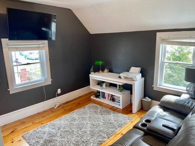 Photo - 30 Maple Ave