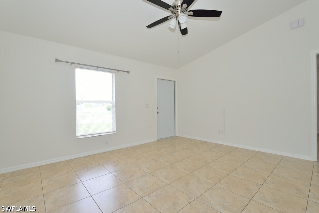 Photo - 907 NE 10th Terrace