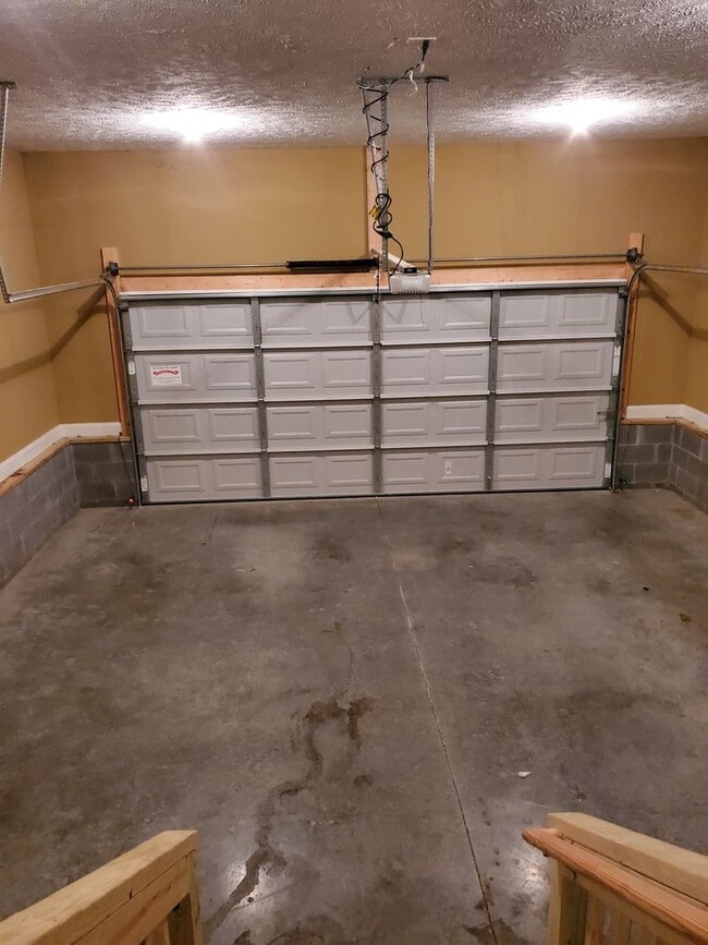 Photo - 3 Bedroom, 2 Bath, 2 Car Garage