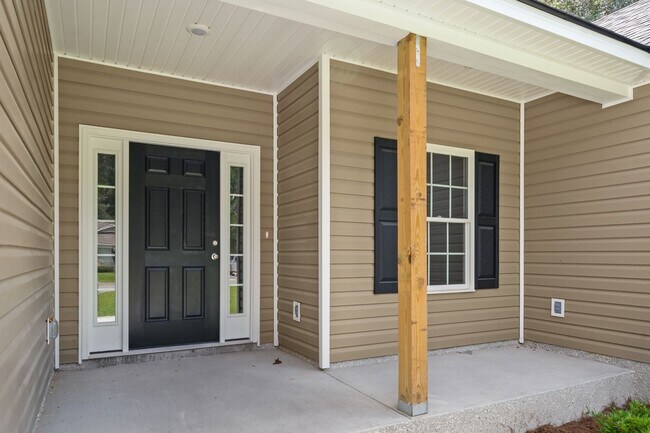 Photo - 295 Deer Rd