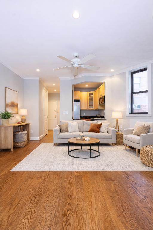 Photo - 209 E 25th St Unit 3C