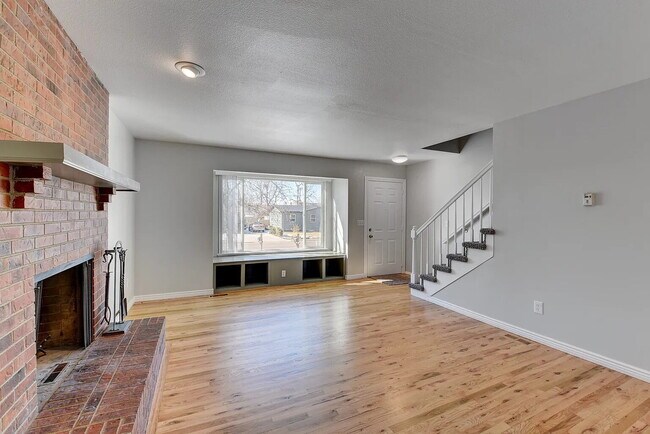 Photo - "Charming Duplex Retreat on Inca Street – Spacious 3-Bedroom Haven with 2.5 Baths in Englewood!"