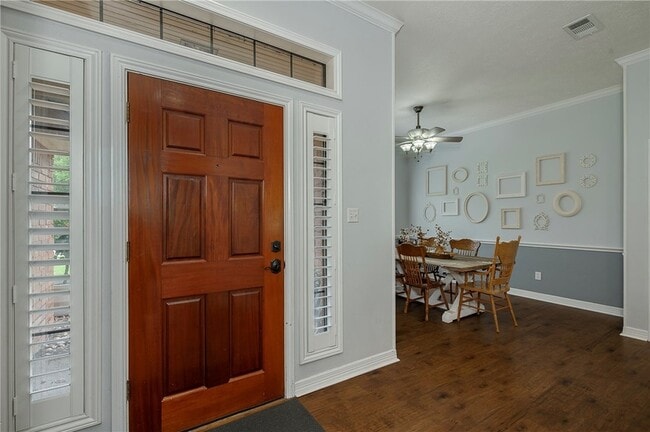2905 Aztec Ct