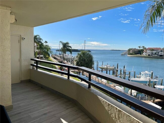 Building Photo - 126 1st St E Unit 210