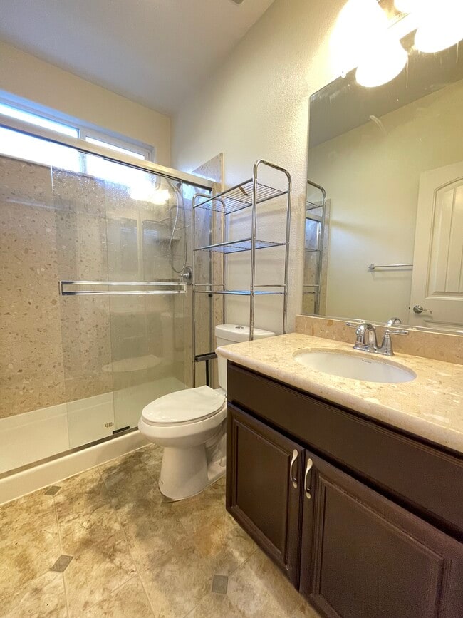 Photo - 2585 Cipriani