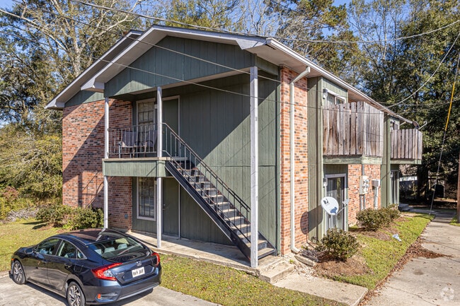 Pelican Park Apartments