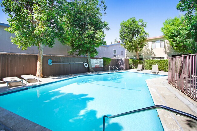 Photo - Sepulveda Apartments