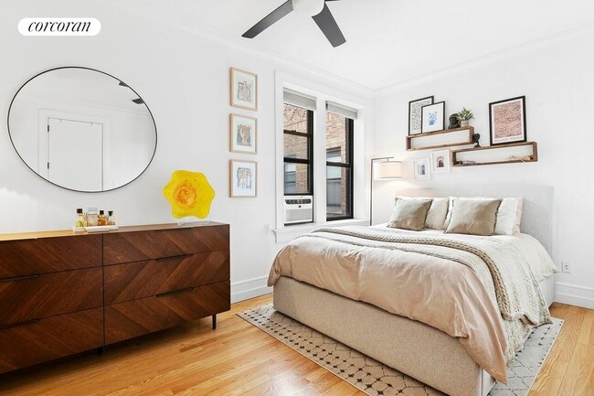 Photo - 24-39-39 38th St