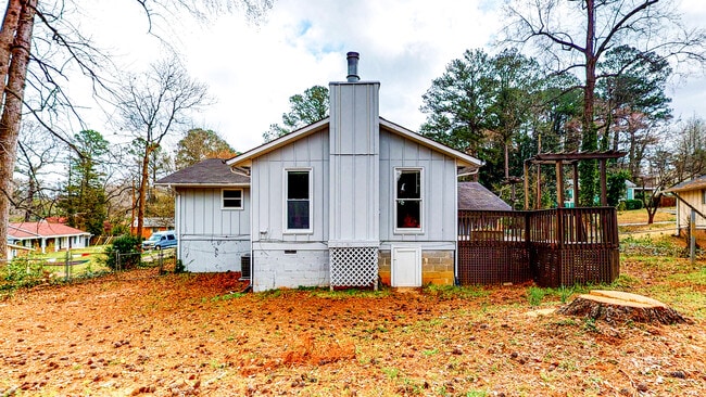 Photo - 362 Camelot Pky