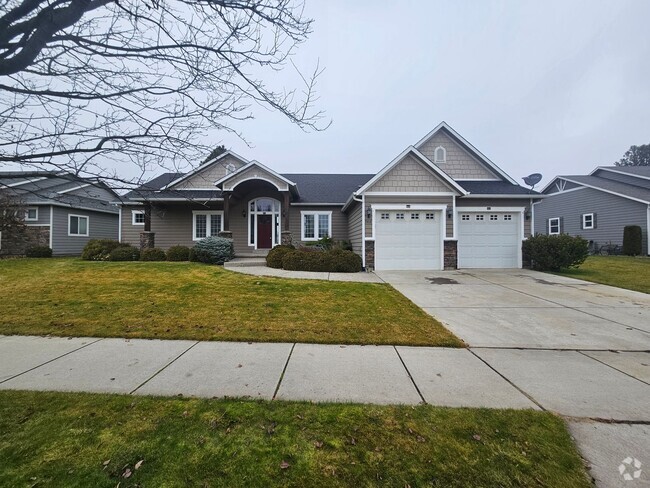 Building Photo - Breathtaking Home in Cheney