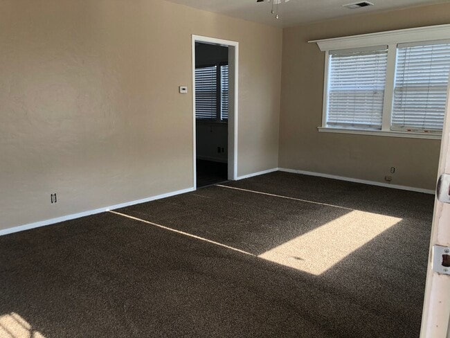 Photo - 801 S Bradley St