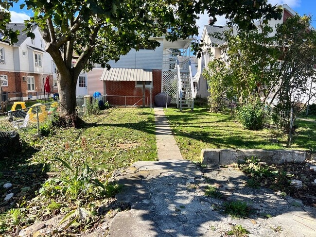 Photo - 221 N 7th St Unit 2