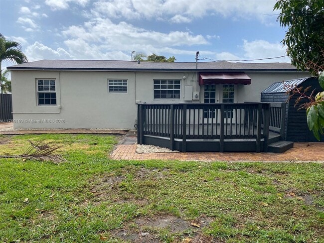 Photo - 2219 Funston St