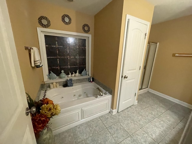 Photo - 879 Vandenburg Dr