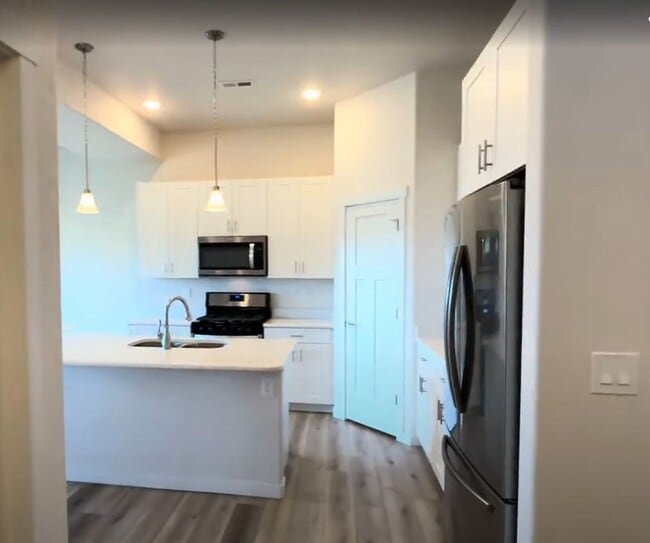 Photo - Westside End Unit Luxury Townhome in Mountain Shadows