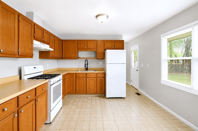 Photo - 3641 N Richardt Ave