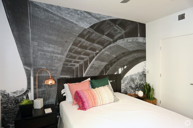 1BR, 1BA-Bedroom
