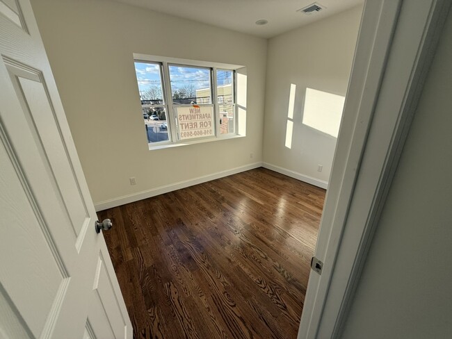 Photo - 272 Broadway Unit B