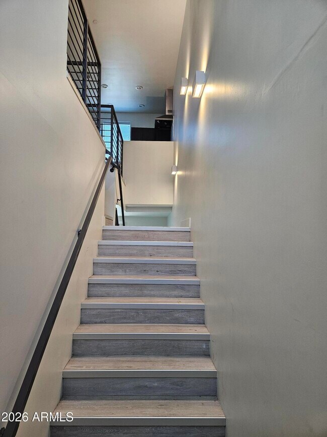 Photo - 264 S Roosevelt St