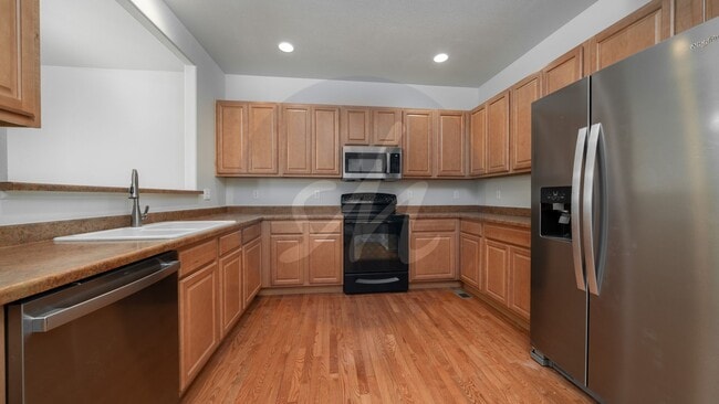 Photo - End Unit Townhome in Ridgeview at Stetson ...