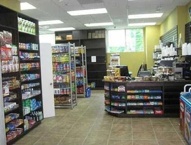 Mini market. - 1900 N Bayshore Dr Unit 3612