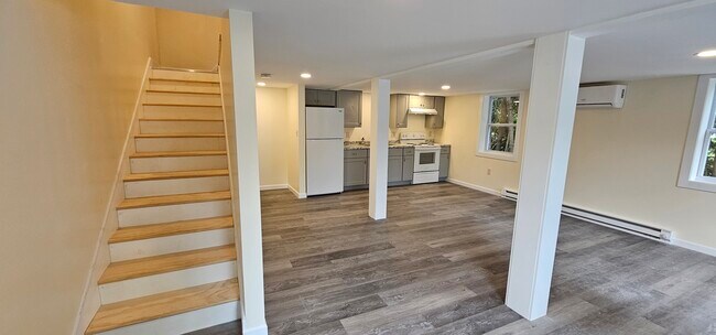 Photo - 13 Pleasant St