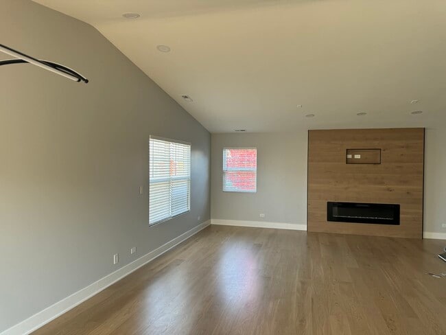 Photo - 2635 Loren Ln