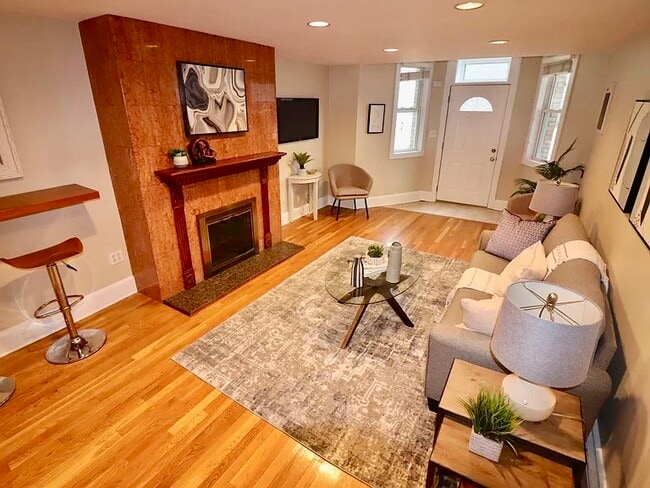 352 Tappan St Unit 1