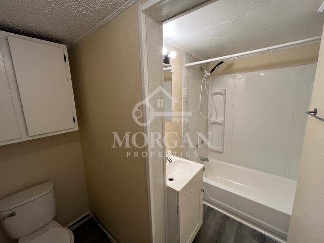 Photo - 2447 Jackson St