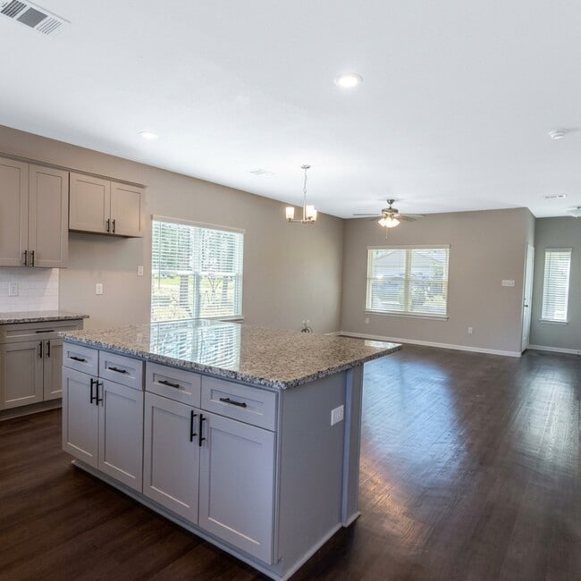 Photo - 15852 Pecan Dr
