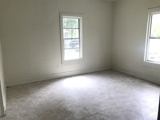 Photo - 5823 Paris Ave