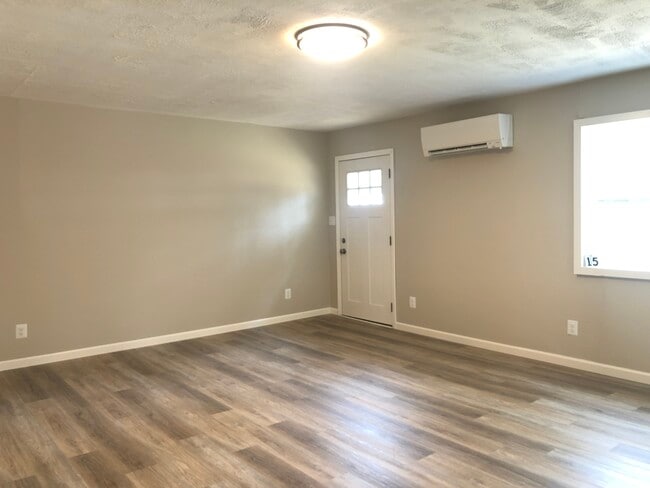 Living room - 15 Pineview Ave