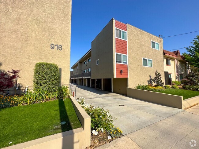 Building Photo - 916 S. Marguerita Avenue Rental