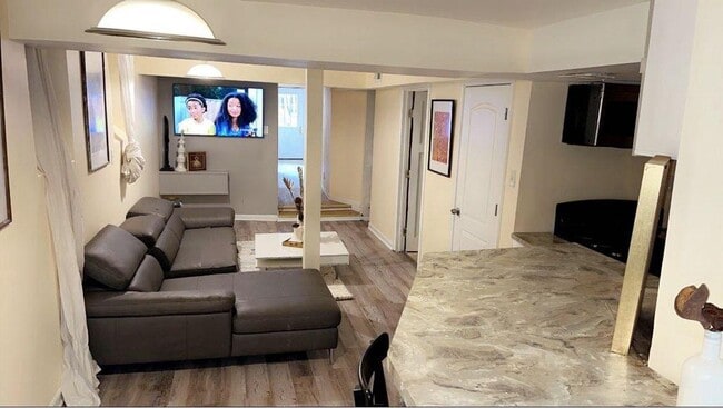 Photo - 1624 S Throop St Unit G