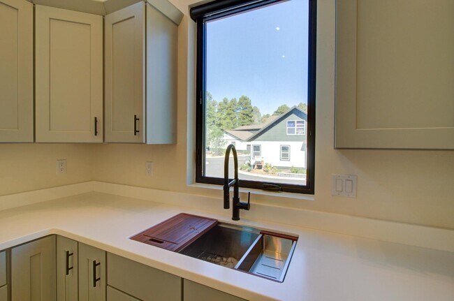 Photo - The Flats at Rio