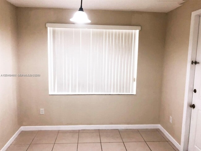 Photo - 2884 SE 2nd Dr
