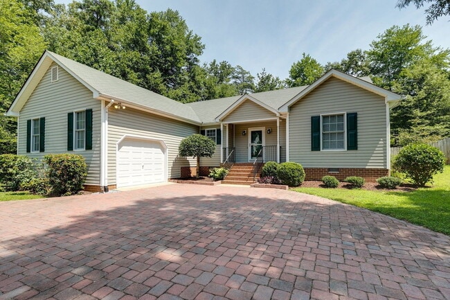 Photo - 1913 Castle Glen Dr